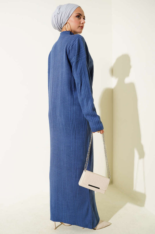 Robe en maille côtelée à col montant indigo