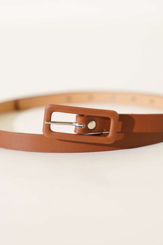 حزام رفيع ذو مشبك مستطيل اللون بني