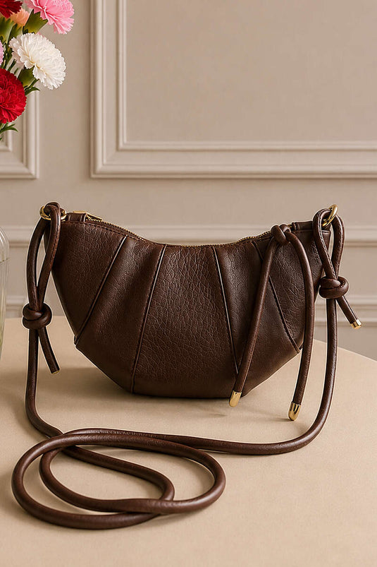 Sac ovale zippé avec détails de couture couleur marron foncé