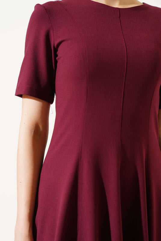 فستان ميدي بأكمام قصيرة وتفاصيل خياطة، لون عنابي