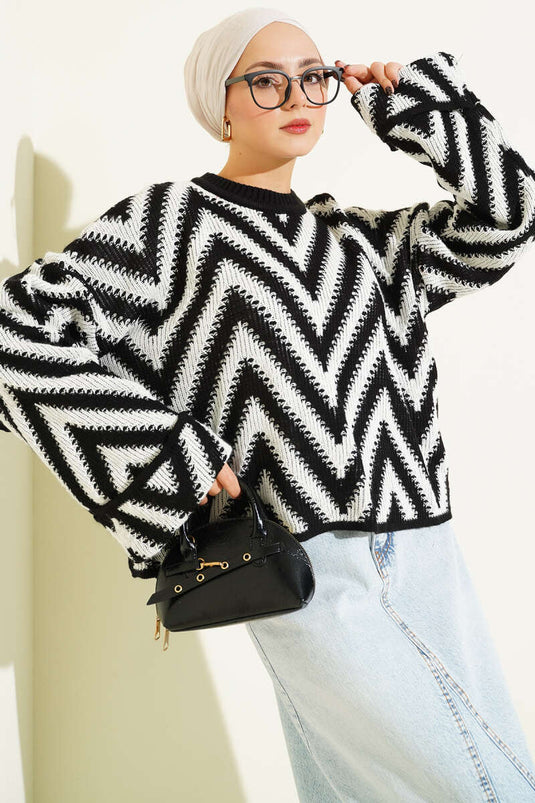 Double Sleeve Zigzag Pattern Knitted Sweater Black