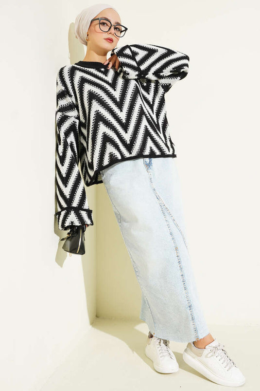 Double Sleeve Zigzag Pattern Knitted Sweater Black