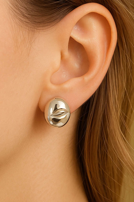 Lip Figured Earrings Silver