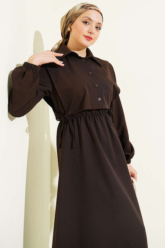 Kleid mit Knöpfen, Bolero und elastischem Bund in Dunkelbraun