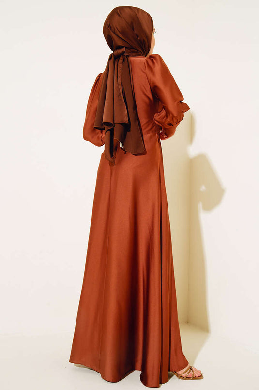 Robe zippée à la cheville et boutons détaillés Marron