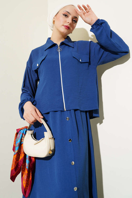 Ensemble deux pièces Ayrobin indigo avec gilet zippé et boutons décoratifs