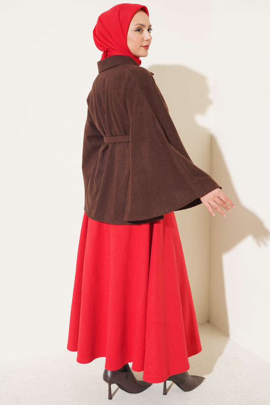Poncho Marrón Con Cinturón Y Detalles De Botones