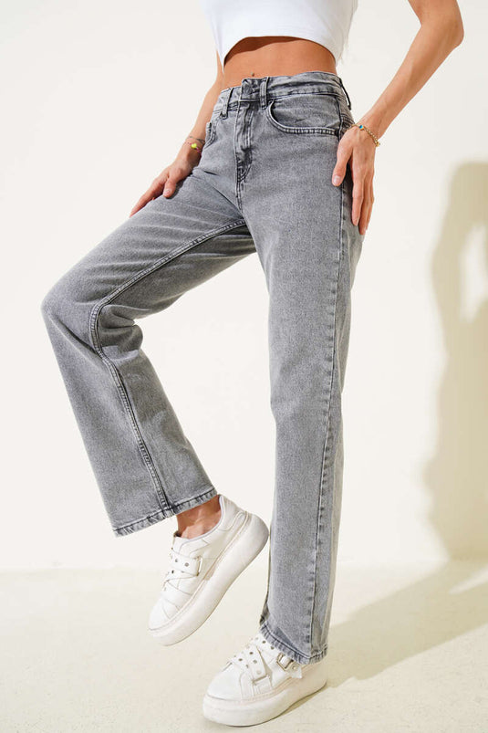 Jean droit à boutons gris