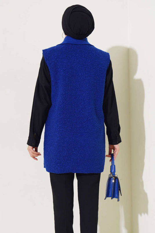 سترة بجيوب وأزرار بلون ساكس