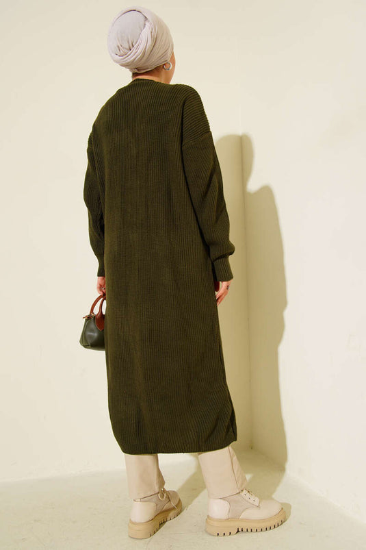 Cardigan long en maille avec poches boutonnées kaki