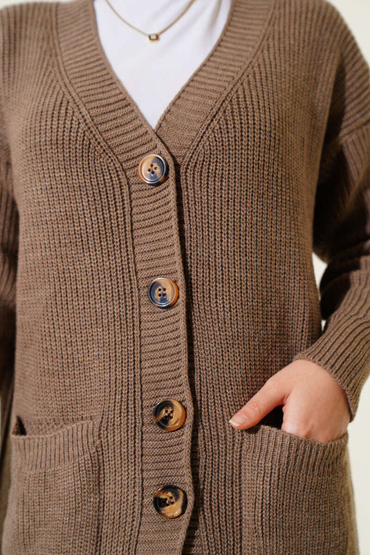 Cardigan long en tricot avec poches et boutons couleur latte