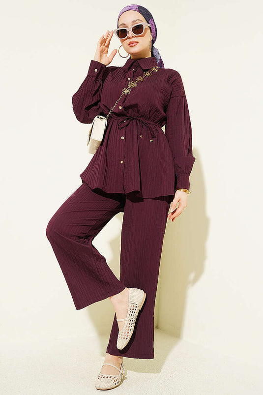 Ensemble deux pièces avec cordon et boutons couleur prune