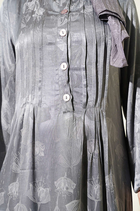 Robe En Soie Satinée À Boutons Gris