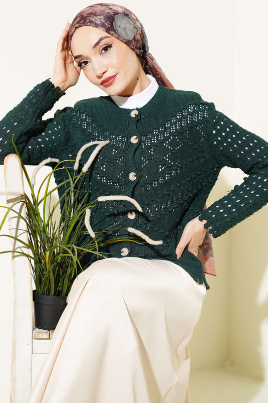 Cardigan court ajouré avec détails en relief et boutons, couleur émeraude