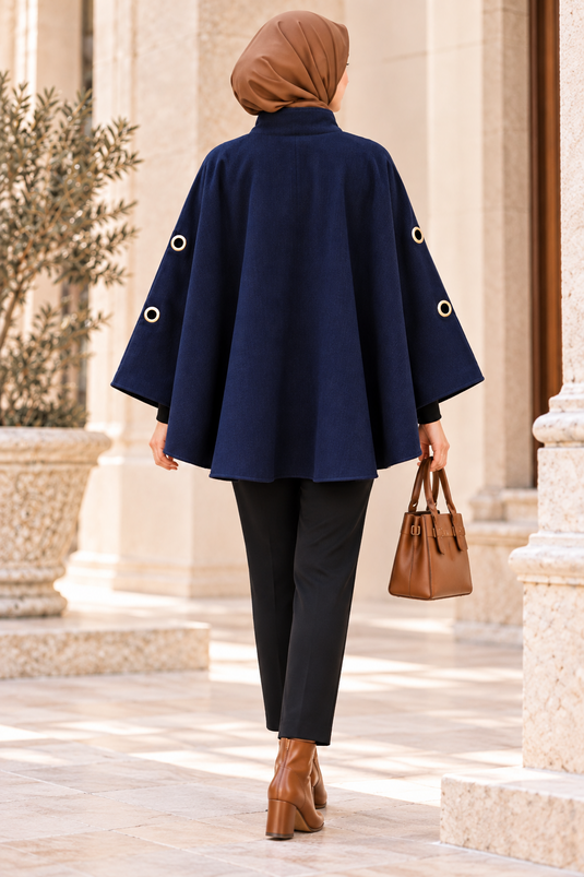 Capón De Lana Con Botones En Azul Marino