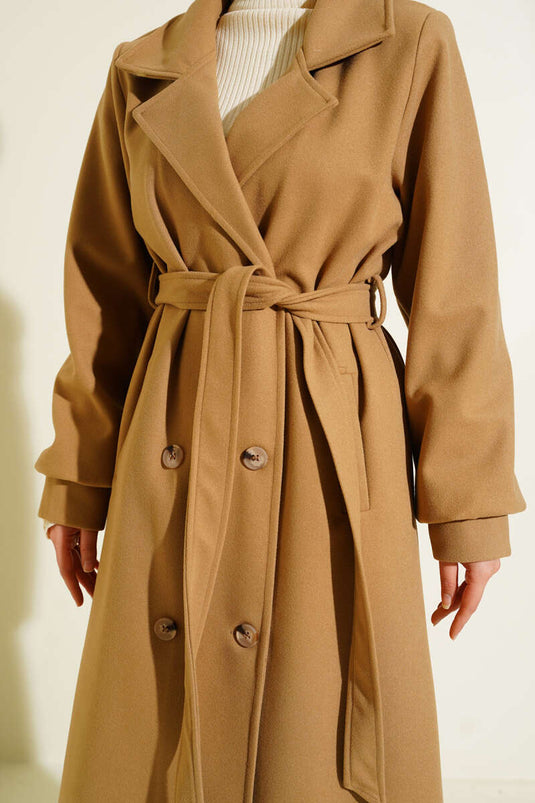 Kaschmirmantel mit geknöpftem Gürtel in Latte