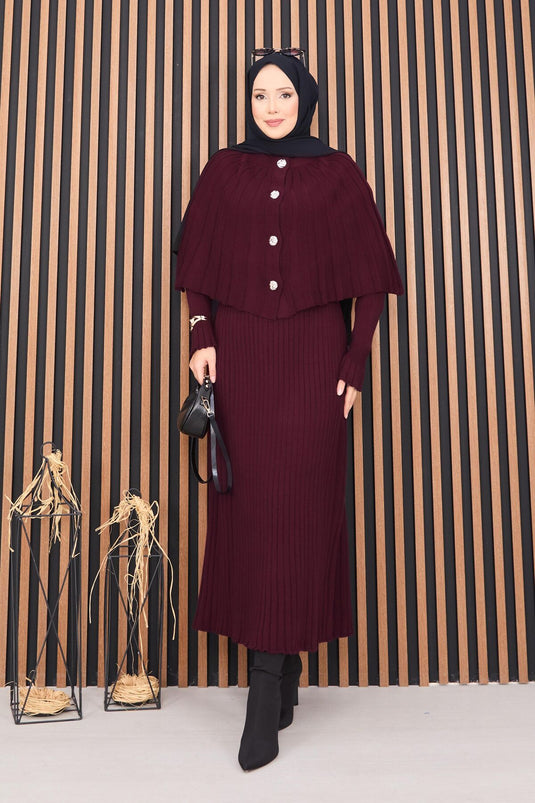 بدلة حجاب من قطعتين مع عباءة وأزرار، لون عنابي