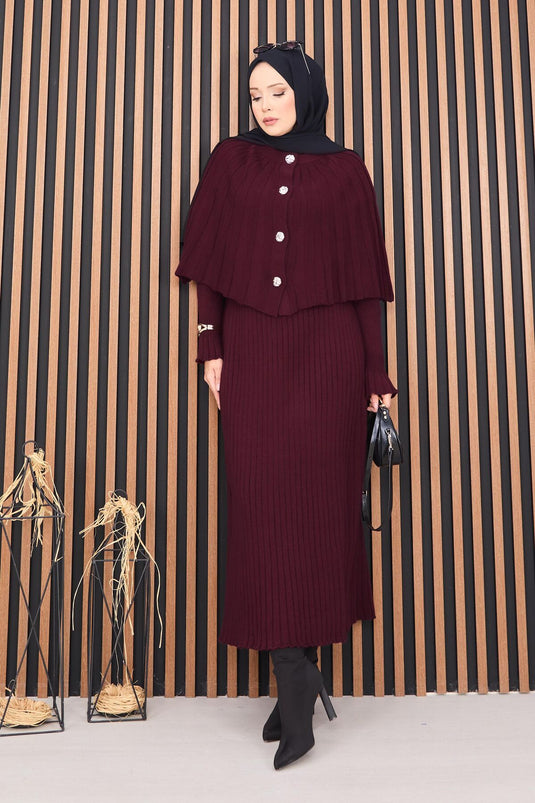 بدلة حجاب من قطعتين مع عباءة وأزرار، لون عنابي