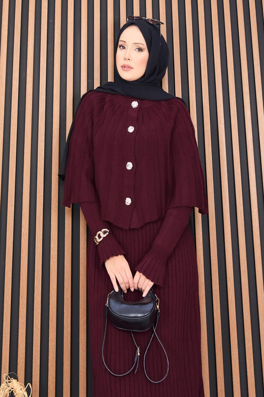 بدلة حجاب من قطعتين مع عباءة وأزرار، لون عنابي