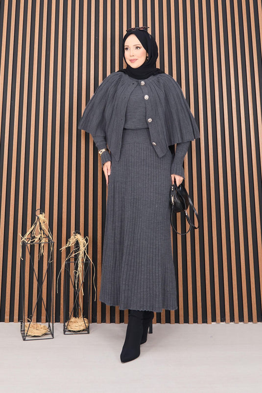 بدلة حجاب من قطعتين مع عباءة وأزرار وقميص محبوك رمادي