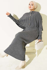 Ensemble De Robe En Tricot À Cape Boutonnée Gris Fumé