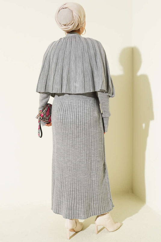 Düğmeli Pelerinli Triko Elbise Takım Gri