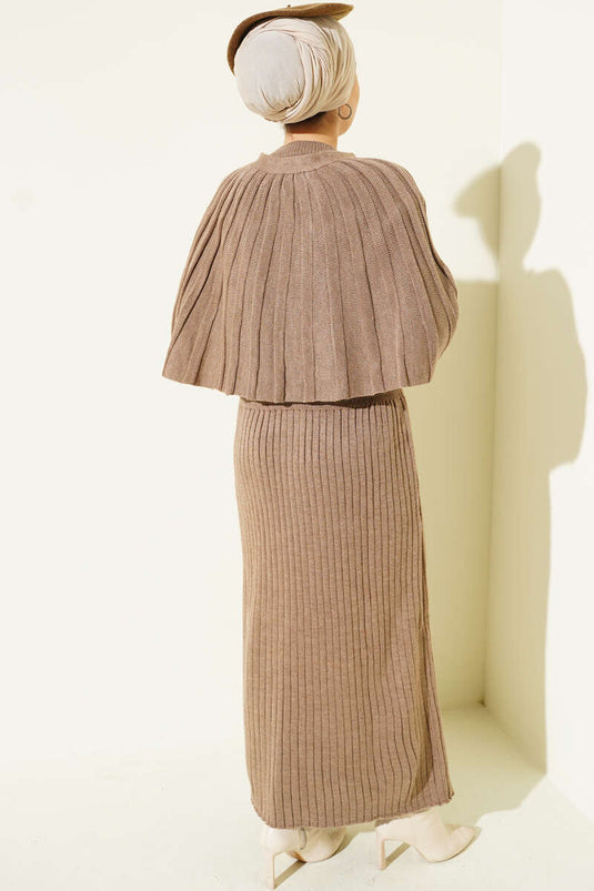 طقم فستان محبوك بأزرار، لون المنك