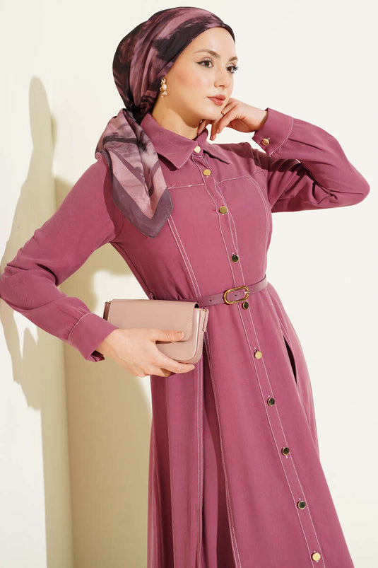 Robe plissée ceinturée à boutons couleur rose fané