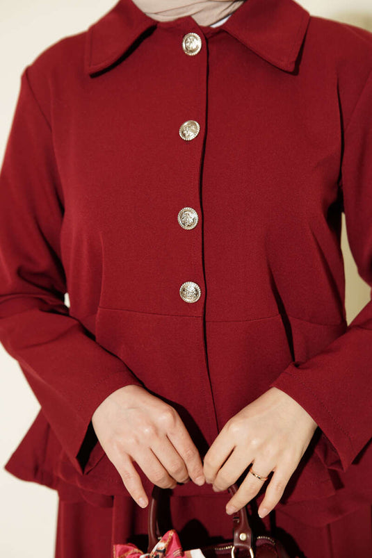 Ensemble Deux Pièces Bordeaux avec Blouse à Volants Boutonnée et Jupe