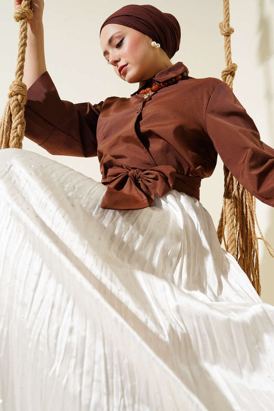 Kurzes Hemd mit seitlicher Knopfleiste in Braun