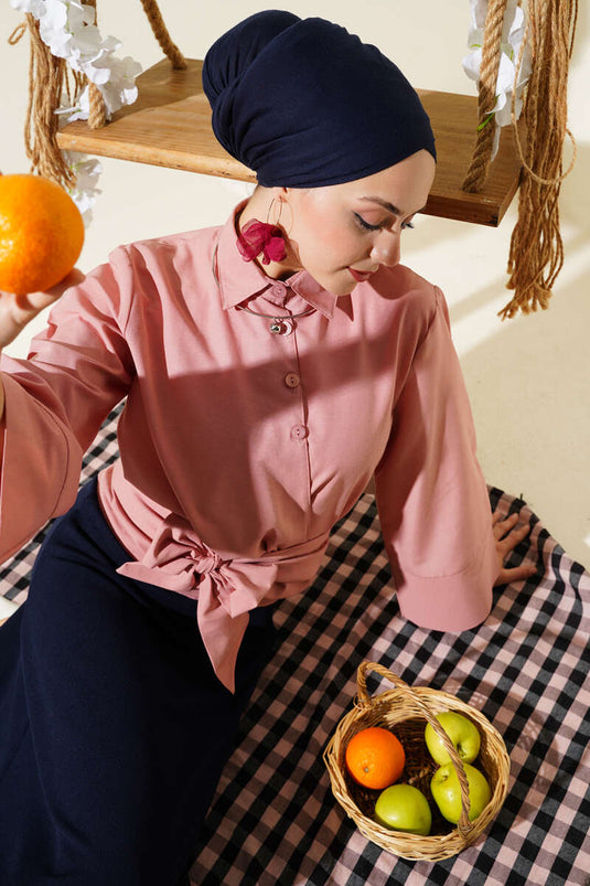 قميص قصير برباط جانبي وأزرار