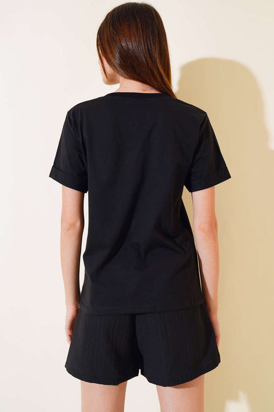 تي شيرت دان مطرز باللون الأسود