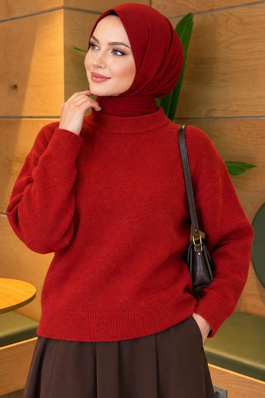 كنزة صوفية حمراء برقبة عالية وأكمام قصيرة