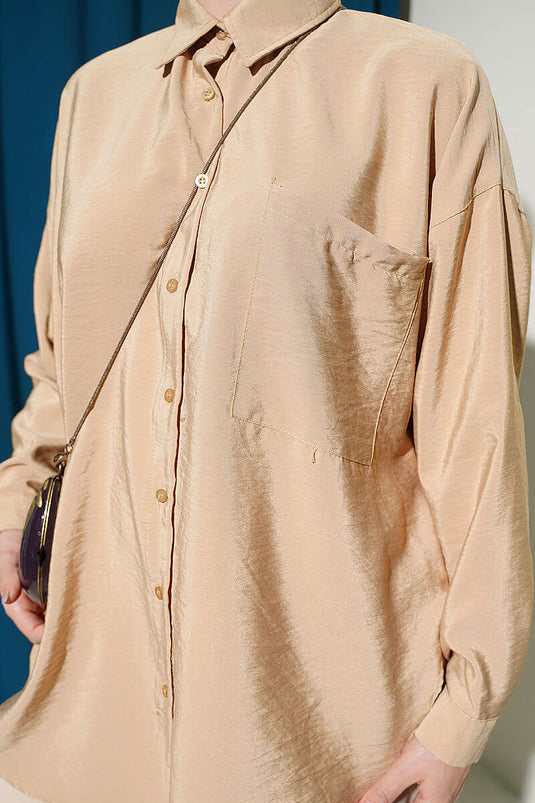 Chemise à épaule basse avec une poche, beige sable