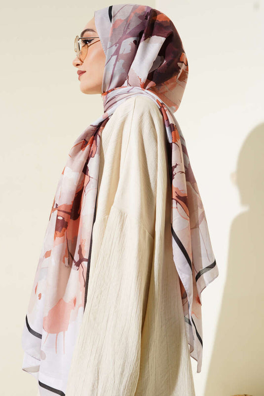 شال ناعم بنقشة زهور رخامية باللون البيج