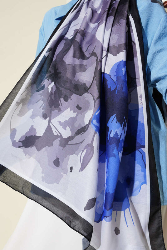 شال ناعم بنقشة زهور رخامية باللون الأزرق والأسود