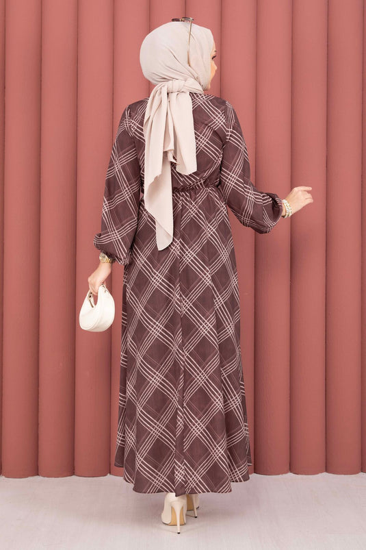 Robe voilée à taille froncée motif à carreaux marron