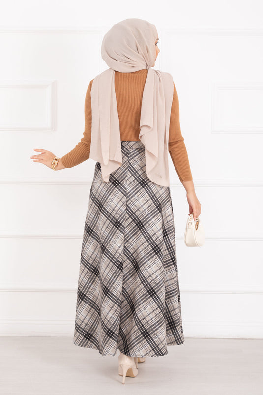 تنورة غوص بنقشة مربعات باللون الكريمي