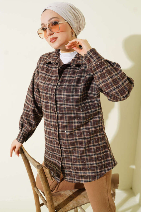 قميص مزخرف بحجارة إيكوزي بلون الكستناء