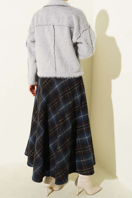 تنورة من الكشمير منقوشة ومتسعة باللون الأزرق الداكن