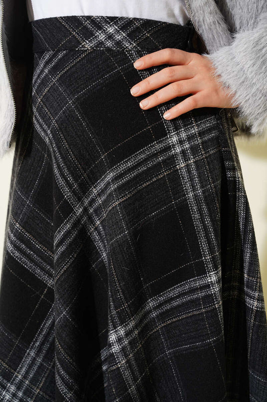 تنورة من الكشمير المنقوشة ذات الخصر الواسع باللون الأسود