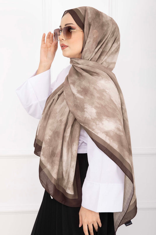 سلسلة الأوشحة ذات النقوش الأنيقة باللون البني