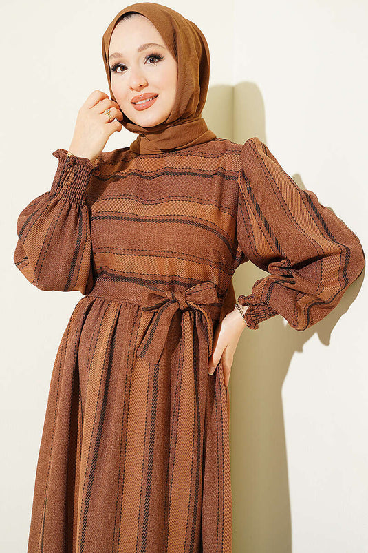 Robe À Rayures Avec Ourlet Froncé En Café