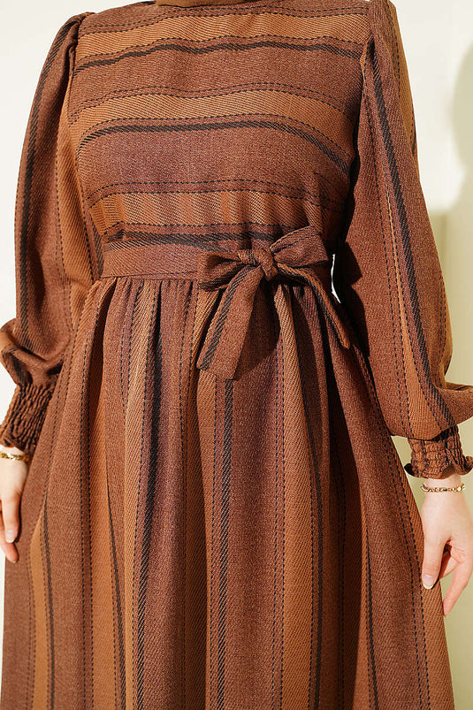 Robe À Rayures Avec Ourlet Froncé En Café