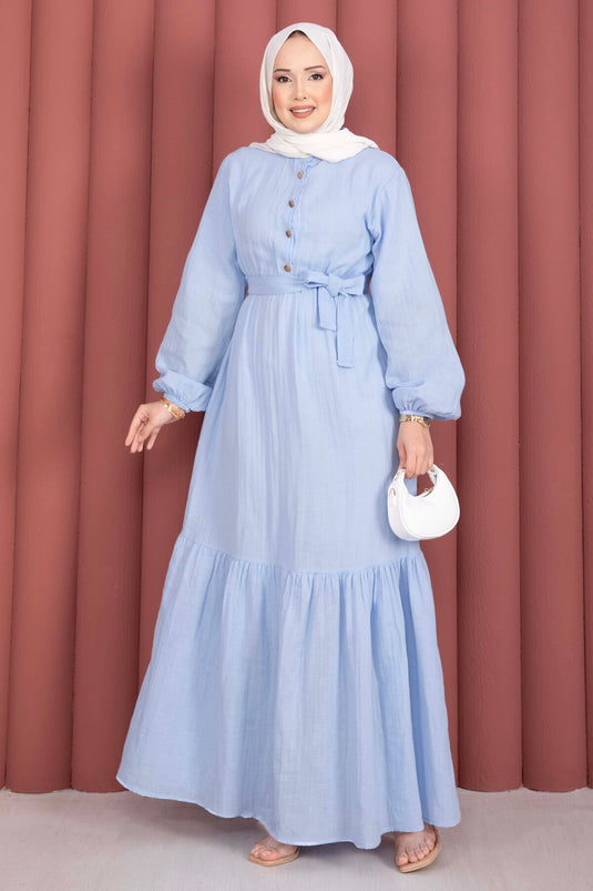 Jurk met ruches aan de zoom en halve knopen, modest fashion, babyblauw