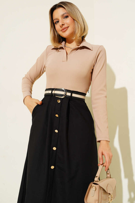 Robe couleur café au lait avec jupe plissée et ceinture