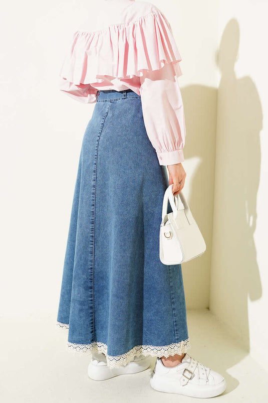 تنورة جينز بحافة مزخرفة وتنورة جينز