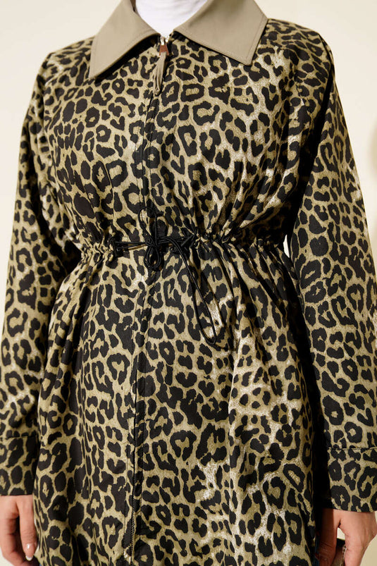 Leoparden-Trenchcoat mit verdecktem Gummizug am Saum, Mandelgrün