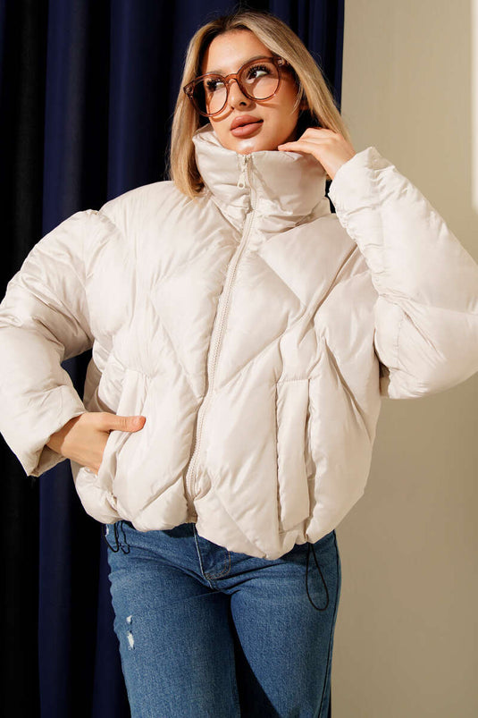 جاكيت قصير مبطن بحافة مطاطية