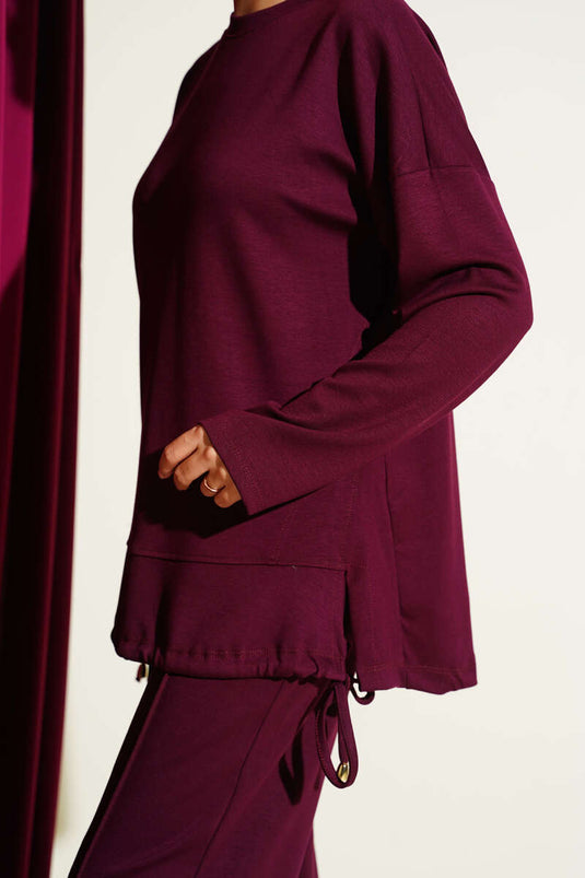 بدلة لويشا من قطعتين ذات حاشية نفقية، لون عنابي